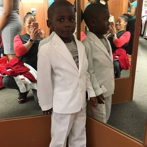 Meet your Posher, Dee